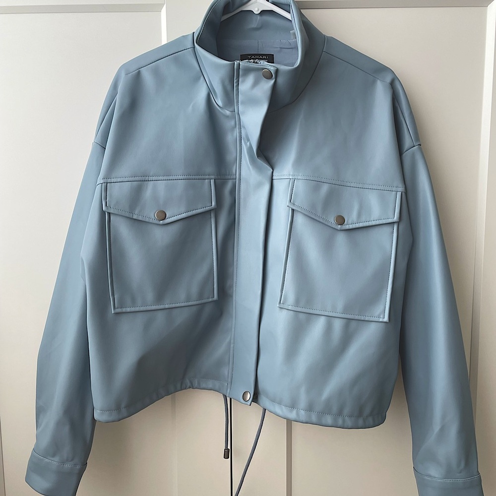 T Tahari Blue-Gray Utility Jacket with Full-Length Zipper and Cropped Design